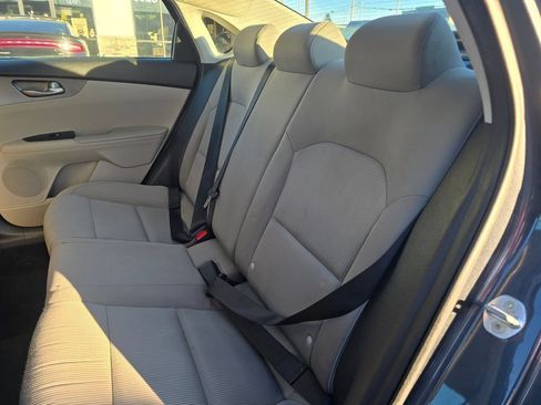 Used 2019 Kia Forte LXS FWD image 18