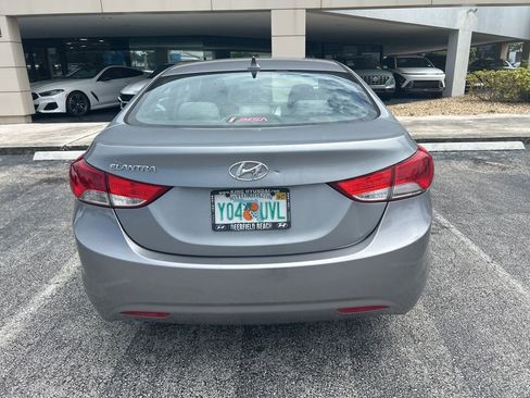 Used 2013 Hyundai Elantra GLS w/ Preferred Pkg FWD image 12