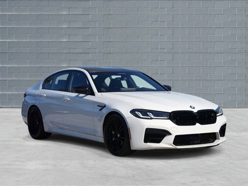 Used 2023 BMW M5 image 1