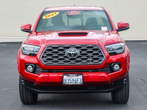 Certified 2021 Toyota Tacoma TRD Sport w/ Technology Package RWD image 2