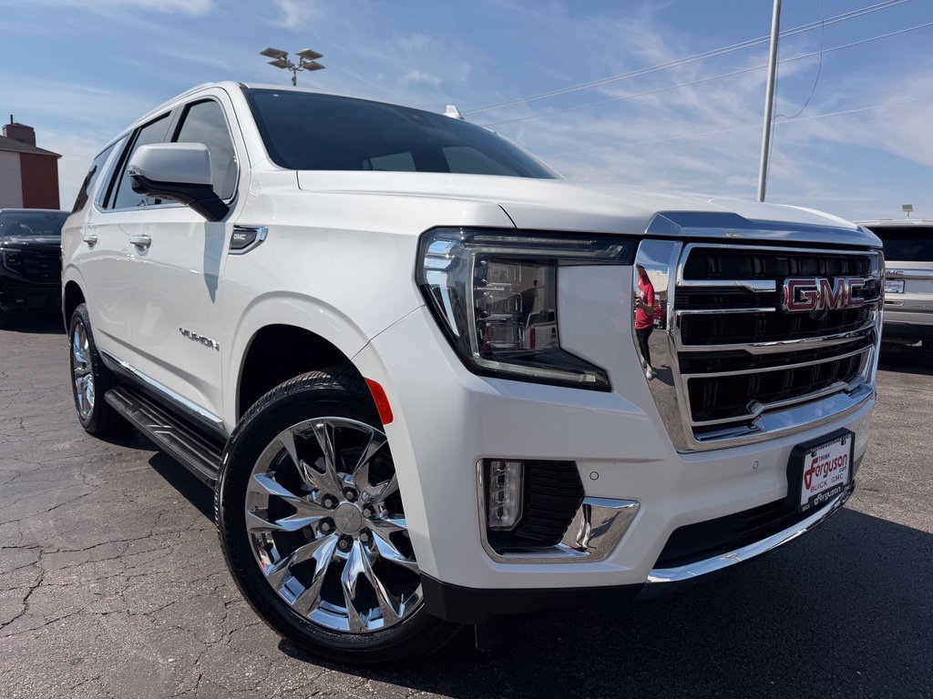 Used 2022 GMC Yukon SLT w/ SLT Luxury Package AWD/4WD image 2
