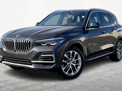 Used 2023 BMW X5 xDrive40i w/ Parking Assistance Package image 2