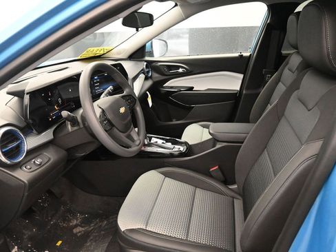 New 2026 Chevrolet Trax LT image 14