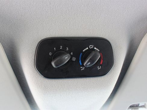 Used 2016 Ford Transit 350 XLT RWD image 28
