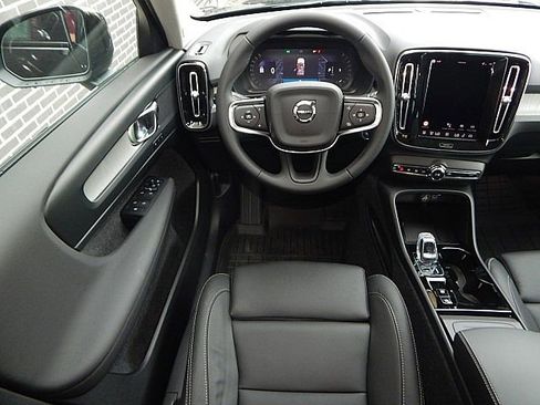 New 2026 Volvo XC40 B5 Plus w/ Climate Package image 5