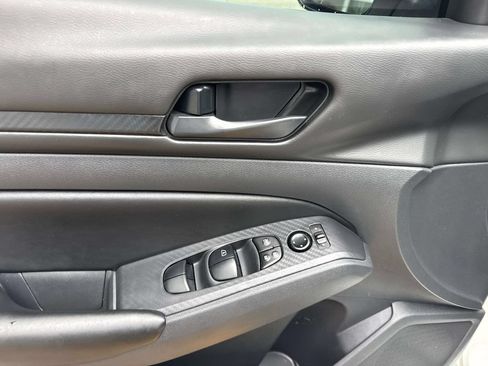 Used 2025 Nissan Altima 2.5 S FWD image 20