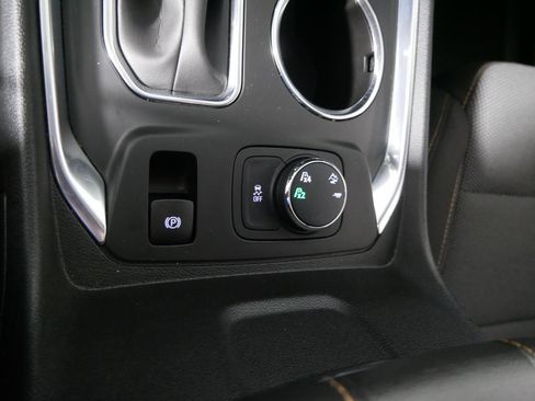 Used 2021 Chevrolet Traverse LT AWD/4WD image 29