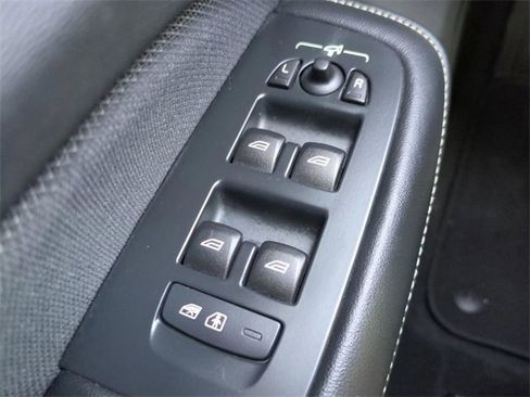 Used 2024 Volvo S60 B5 Plus w/ Climate Package image 21