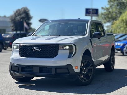 New 2025 Ford Maverick Lariat w/ Black Appearance Package