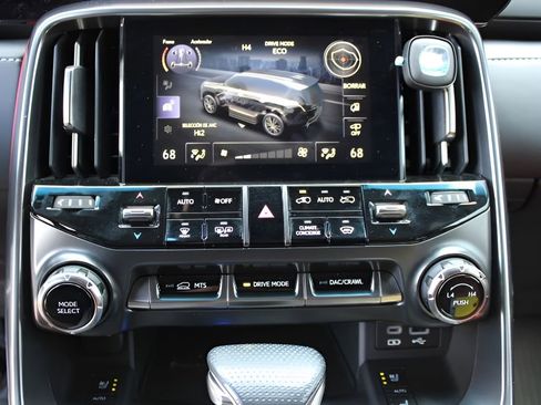 Used 2023 Lexus LX 600 F Sport w/ Accessory Package (Z1) AWD/4WD image 15