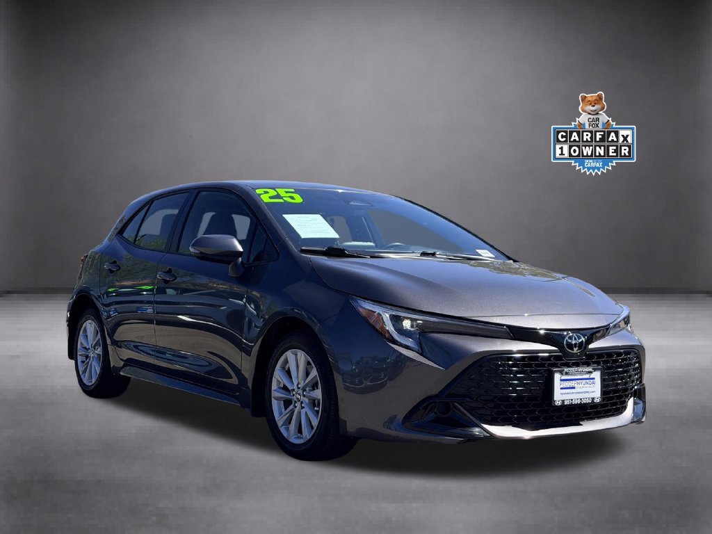 Used 2025 Toyota Corolla SE w/ SE Package FWD image 2