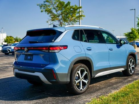 New 2025 Volkswagen Tiguan SE image 34