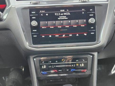 Used 2023 Volkswagen Tiguan SE R-Line image 29