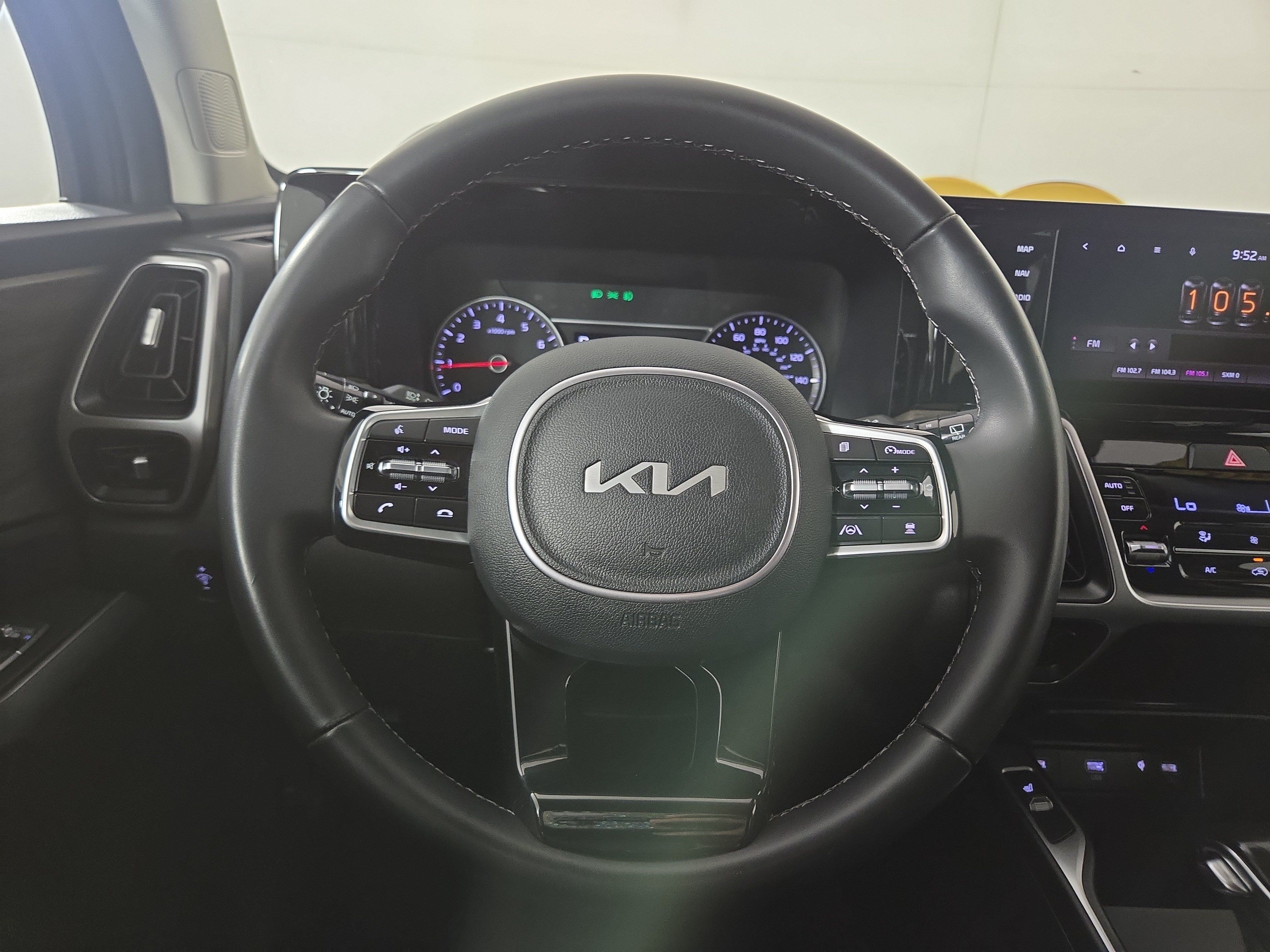 Used 2022 Kia Sorento EX FWD image 14