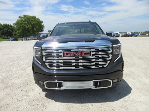 New 2026 GMC Sierra 1500 Denali image 12