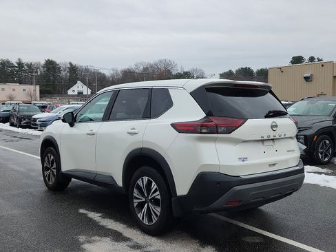 Used 2023 Nissan Rogue SV AWD/4WD image 5