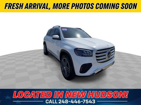Used 2025 Mercedes-Benz GLS 450 4MATIC image 4