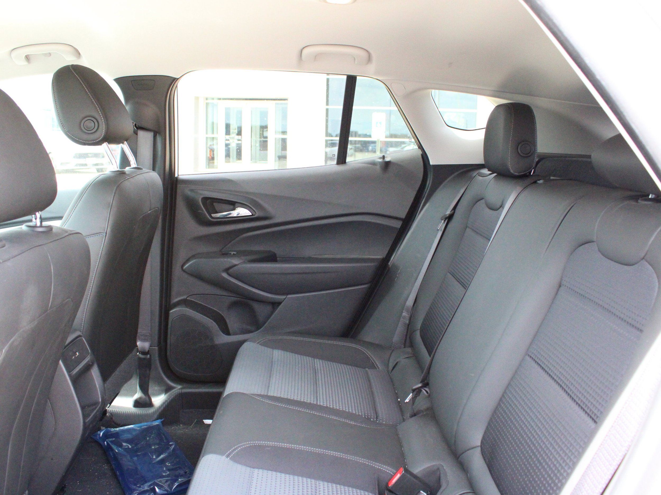 Used 2025 Chevrolet Trax LT w/ Driver Confidence Package FWD image 15