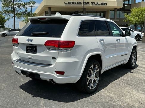 Used 2020 Jeep Grand Cherokee Overland AWD/4WD image 3