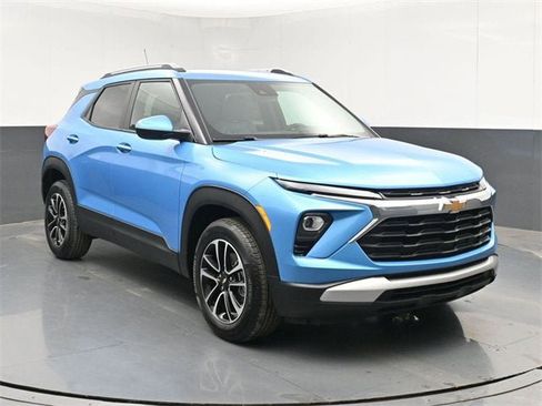 New 2026 Chevrolet TrailBlazer LT w/ Convenience Package image 2