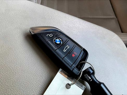 Used 2022 BMW X3 sDrive30i w/ M Sport Package 2 RWD image 14