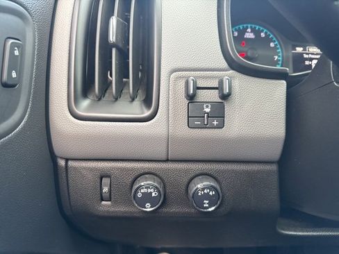 Used 2021 Chevrolet Colorado W/T w/ Custom Special Edition image 13
