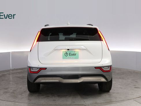 Used 2023 Kia Niro Wave FWD image 15