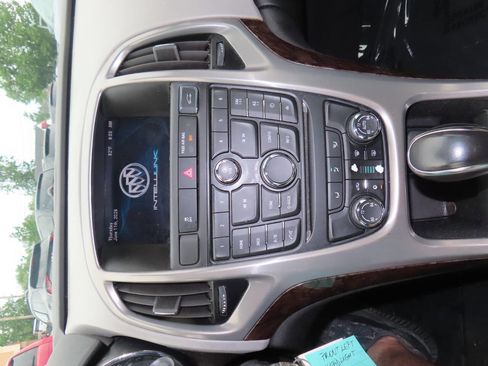 Used 2013 Buick Verano FWD image 48
