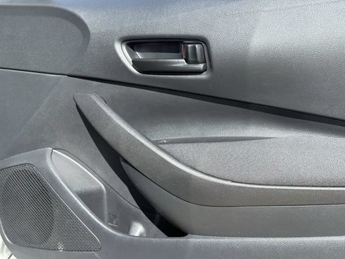 Used 2025 Toyota Corolla LE w/ Convenience Package FWD image 27