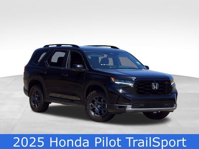 Used 2025 Honda Pilot TrailSport