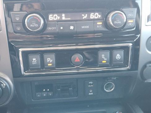 Used 2018 Nissan Titan Platinum Reserve w/ Platinum Utility Package image 17