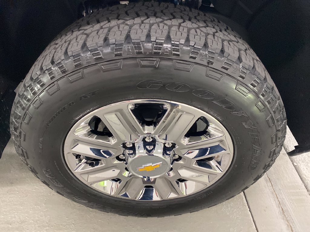New 2026 Chevrolet Silverado 2500 High Country w/ Technology Package AWD/4WD image 4