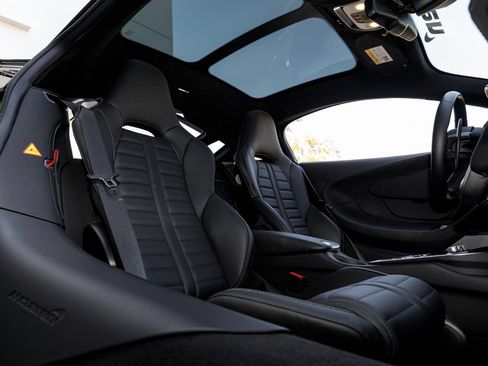 Used 2025 McLaren GTS RWD image 33