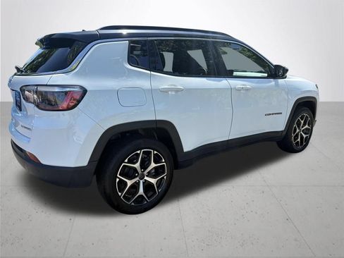 Used 2025 Jeep Compass Limited AWD/4WD image 6