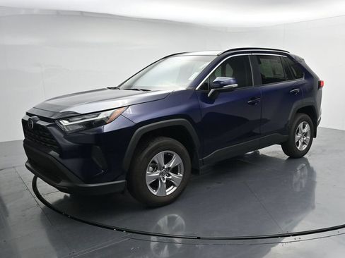 Used 2025 Toyota RAV4 XLE w/ Convenience Package AWD/4WD image 4