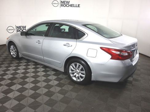 Used 2017 Nissan Altima 2.5 S w/ Power Driver Seat Package image 8