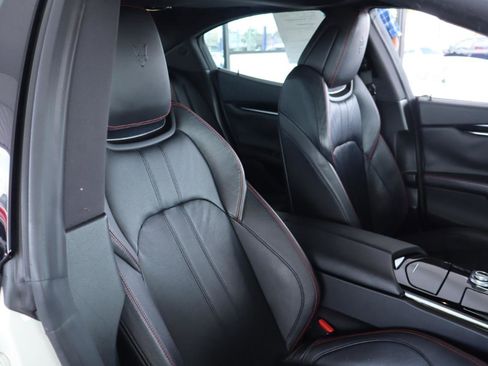Used 2017 Maserati Ghibli S image 42