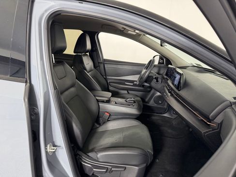 Used 2023 Nissan Ariya AWD image 28