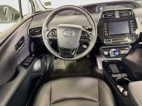 Certified 2022 Toyota Prius XLE w/ Advanced Technology Package AWD/4WD image 19