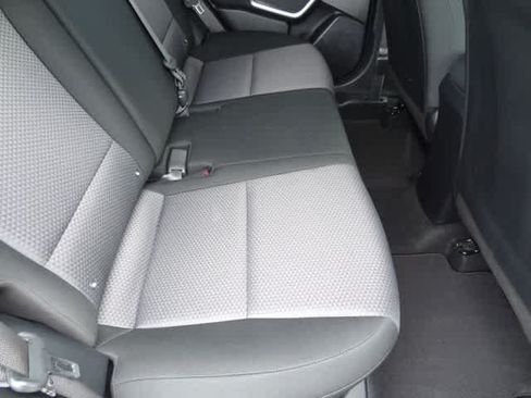 Used 2024 Kia Soul LX w/ Option Group 015 FWD image 9