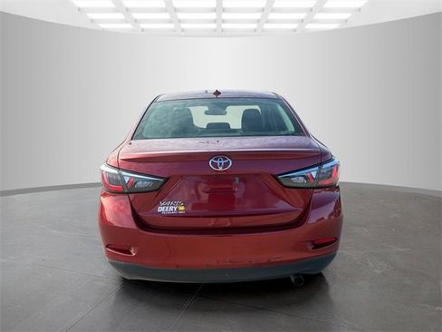 Used 2019 Toyota Yaris LE image 5