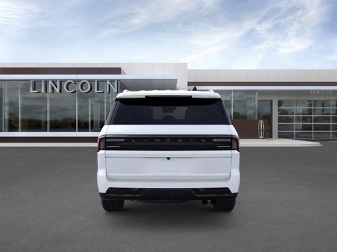 New 2026 Lincoln Navigator Premiere AWD/4WD image 5