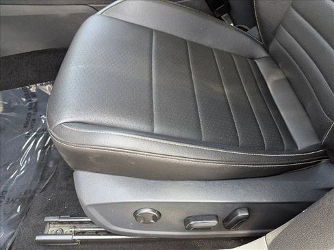 Used 2022 Volkswagen Jetta SE FWD image 12