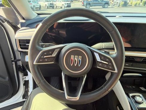 Used 2025 Buick Envision Avenir AWD/4WD image 21