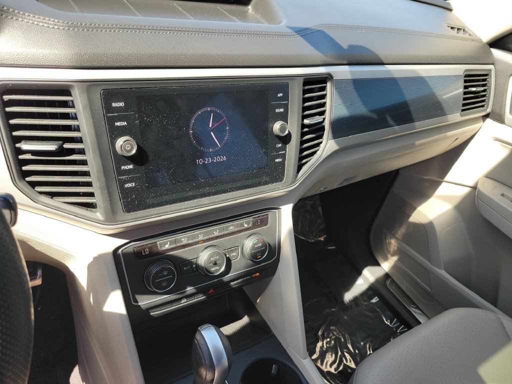 Used 2021 Volkswagen Atlas SE w/ Panoramic Sunroof Package FWD image 14