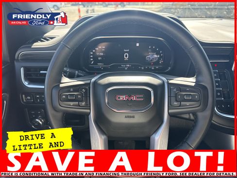 Used 2024 GMC Yukon SLT w/ SLT Premium Package image 13