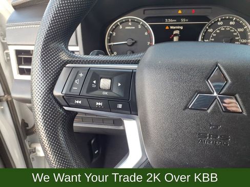 Used 2022 Mitsubishi Outlander ES image 17