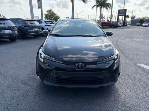 Used 2024 Toyota Corolla LE FWD image 2