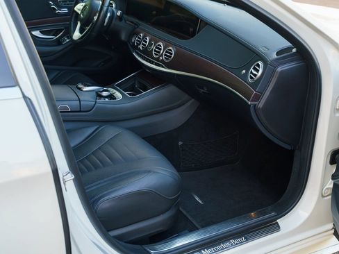 Used 2019 Mercedes-Benz S 450 Sedan image 24