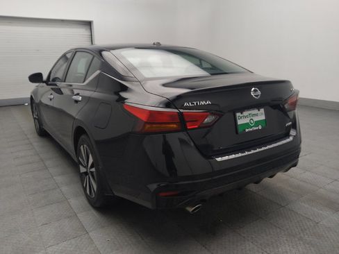 Used 2021 Nissan Altima 2.5 SV w/ SV Premium Package AWD/4WD image 5